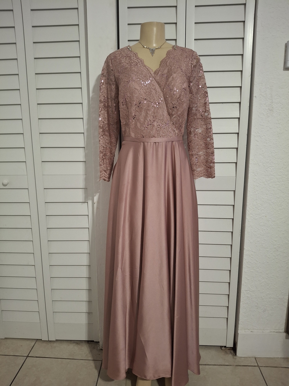 💋Cindy COLLECTION , Dress Elegant  & Satin Long Sleeve Evening Dress💋